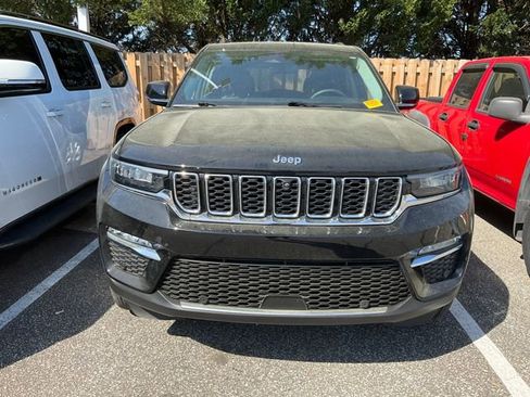 Used 2023 Jeep Grand Cherokee Limited w/ Luxury Tech Group II image 2