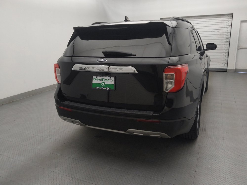 Used 2023 Ford Explorer XLT w/ Equipment Group 202A RWD image 7