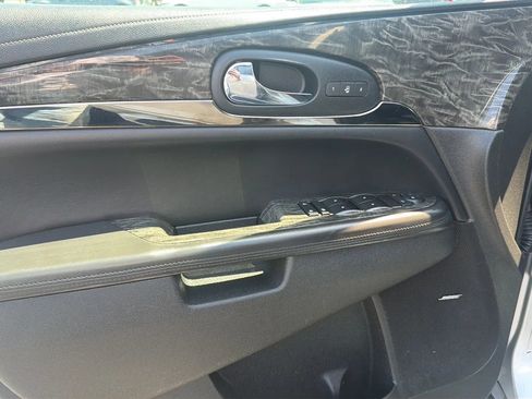 Used 2013 Buick Enclave Leather AWD/4WD image 10