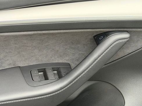 Used 2023 Tesla Model 3 Standard Range RWD image 29