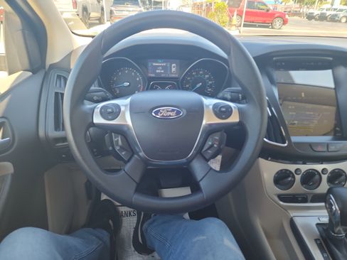 Used 2013 Ford Focus SE FWD image 35