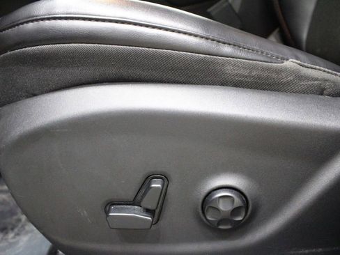 Used 2020 Jeep Cherokee Trailhawk w/ Cold Weather Group image 19