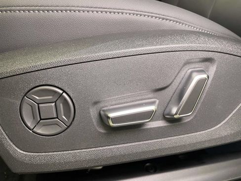 New 2026 Audi Q3 quattro 2.0T AWD/4WD image 17