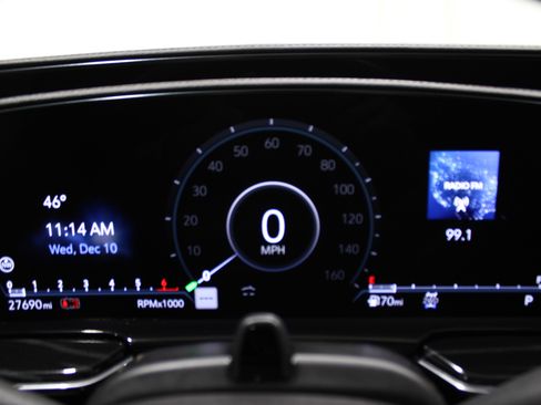 Certified 2024 Cadillac Escalade ESV Sport w/ LPO, ONYX Package image 13