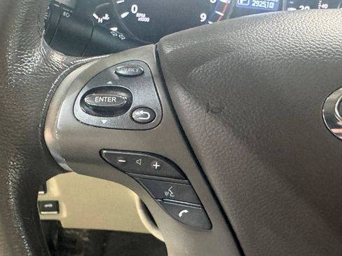Used 2015 INFINITI Q70 L 3.7 w/ Technology Package AWD/4WD image 20