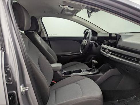 Used 2025 Kia K4 FWD image 21