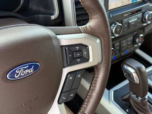 Used 2019 Ford F150 Lariat RWD image 11