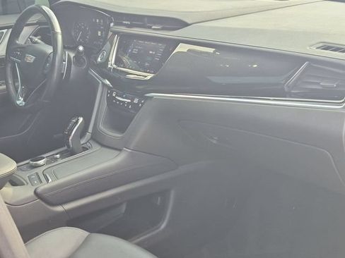 Used 2023 Cadillac XT6 Sport w/ Technology Package AWD/4WD image 19