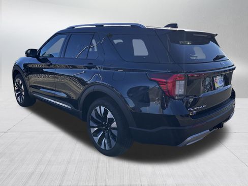 Certified 2025 Ford Explorer Platinum w/ LUX Leather Package image 5