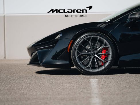 Used 2025 McLaren Artura Spider image 15