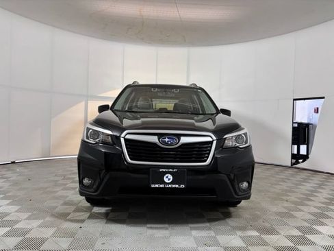 Used 2019 Subaru Forester Premium AWD/4WD image 2