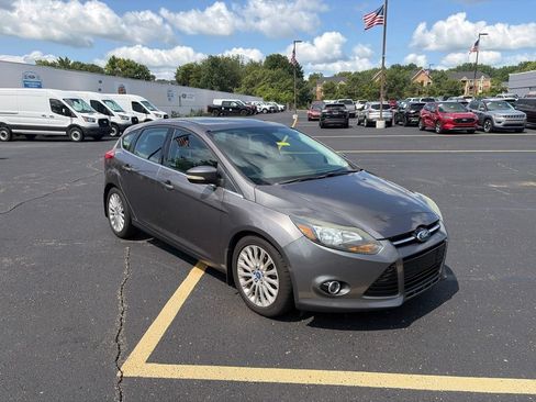 Used 2012 Ford Focus Titanium FWD image 3