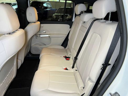 Used 2026 Mercedes-Benz GLB 250 4MATIC image 20