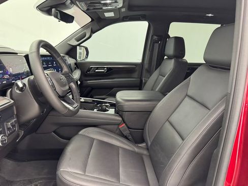 Used 2025 Chevrolet Tahoe Z71 w/ Z71 Off-Road Package AWD/4WD image 17