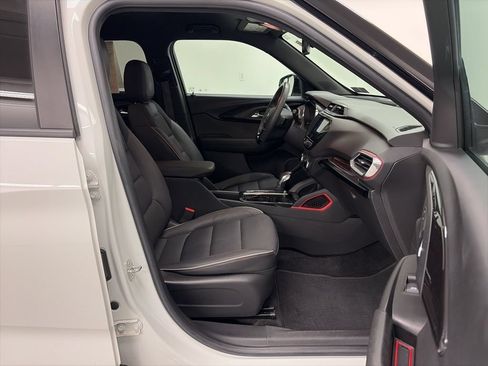 Used 2023 Chevrolet TrailBlazer RS w/ Convenience Package AWD/4WD image 18