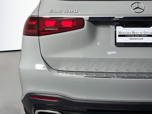 New 2026 Mercedes-Benz GLS 580 4MATIC image 15