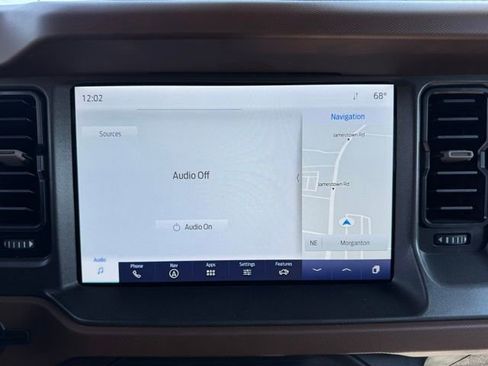 Used 2024 Ford Bronco Outer Banks AWD/4WD image 32