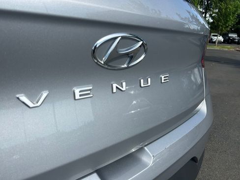 Used 2025 Hyundai Venue SEL FWD image 34