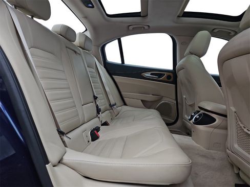 Used 2018 Alfa Romeo Giulia Ti w/ Quick Order Package 22X Lusso image 29