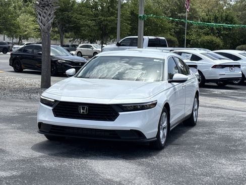 Certified 2025 Honda Accord LX image 13