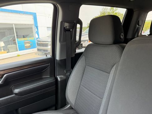 Used 2023 Chevrolet Silverado 1500 LT AWD/4WD image 20