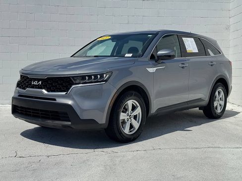 Used 2022 Kia Sorento LX FWD image 9