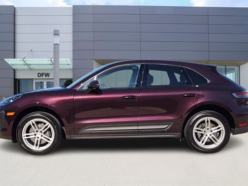 Used 2024 Porsche Macan image 3
