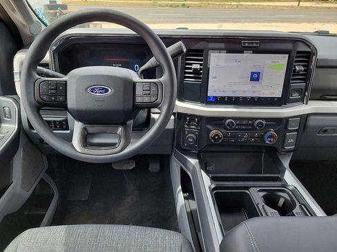 New 2025 Ford F250 XLT w/ Black Appearance Package AWD/4WD image 17