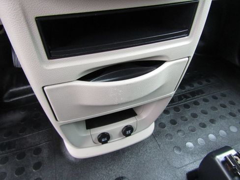 Used 2013 RAM C/V Tradesman FWD image 15