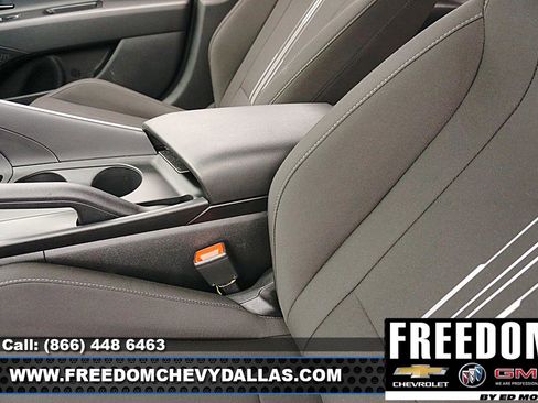 Used 2025 Hyundai Elantra Sport FWD image 29