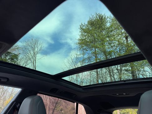 Used 2025 Audi RS Q8 performance image 45