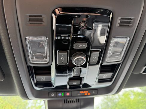 New 2026 GMC Yukon AT4 Ultimate w/ LPO, Floor Liner Package AWD/4WD image 36