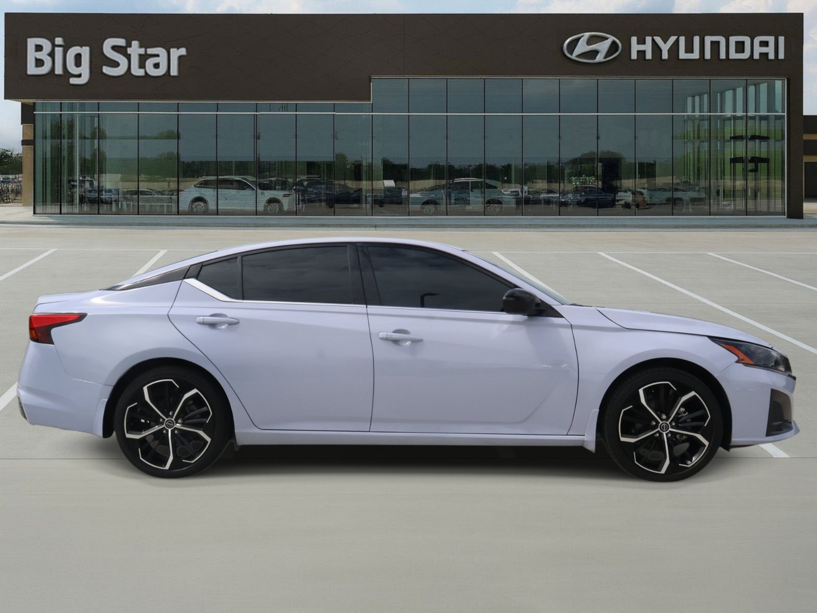 Used 2025 Nissan Altima 2.5 SR w/ SR Premium Package FWD image 5