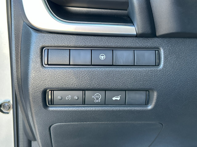 Certified 2025 Nissan Rogue SV AWD/4WD image 21