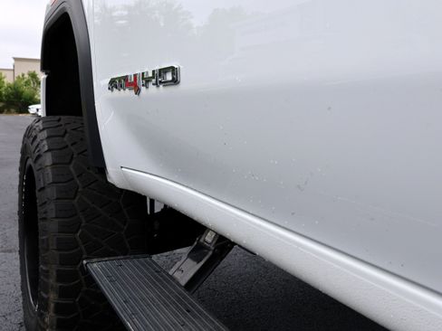 Used 2020 GMC Sierra 2500 AT4 w/ AT4 Premium Package AWD/4WD image 21