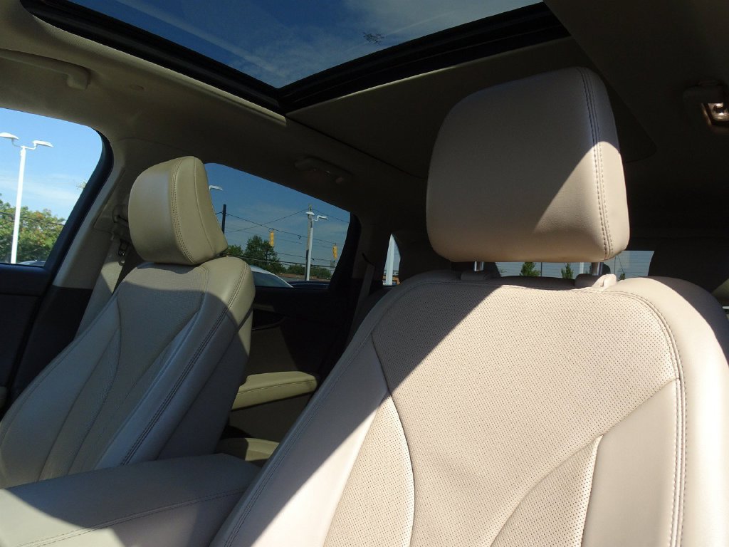 Used 2021 Lincoln Nautilus Reserve AWD/4WD image 11