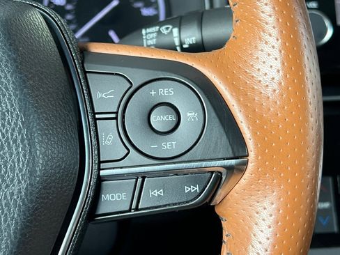 Certified 2020 Toyota Avalon Limited image 30