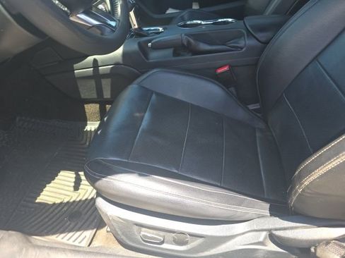 Used 2016 Ford Mustang Premium RWD image 8