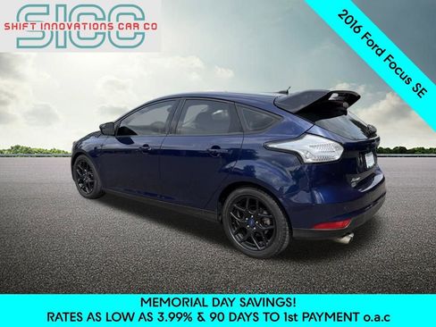 Used 2016 Ford Focus SE w/ Equipment Group 201A FWD image 4