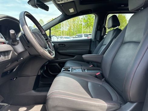 Used 2025 Honda Odyssey Sport-L image 9