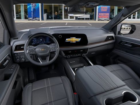 New 2026 Chevrolet Suburban High Country image 17