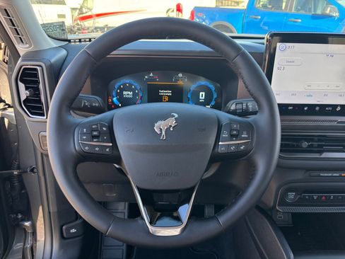 New 2025 Ford Bronco Sport Outer Banks image 9