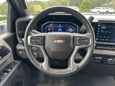 Used 2025 Chevrolet Silverado 2500 LT w/ Convenience Package image 23