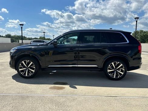 Certified 2025 Volvo XC90 B5 Core AWD/4WD image 5