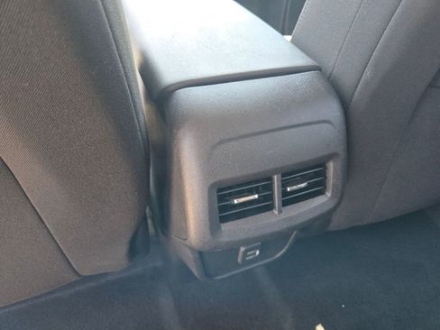 Used 2022 Chevrolet Equinox LT FWD image 18