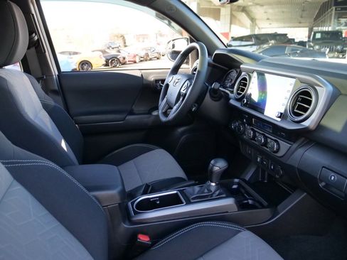 Used 2023 Toyota Tacoma TRD Off-Road image 48