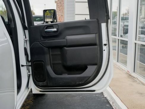 Used 2021 Chevrolet Silverado 2500 Custom w/ Custom Value Package image 34