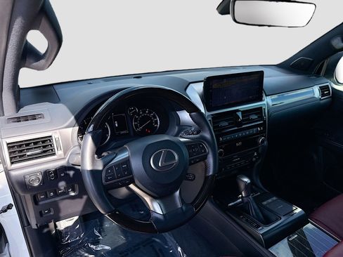 Used 2023 Lexus GX 460 Premium w/ Accessory Package AWD/4WD image 26