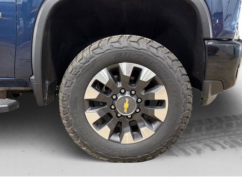 Used 2021 Chevrolet Silverado 2500 Custom w/ Custom Value Package image 51