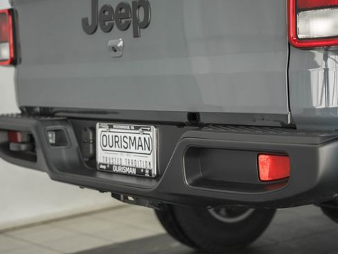 New 2026 Jeep Gladiator Sport image 7